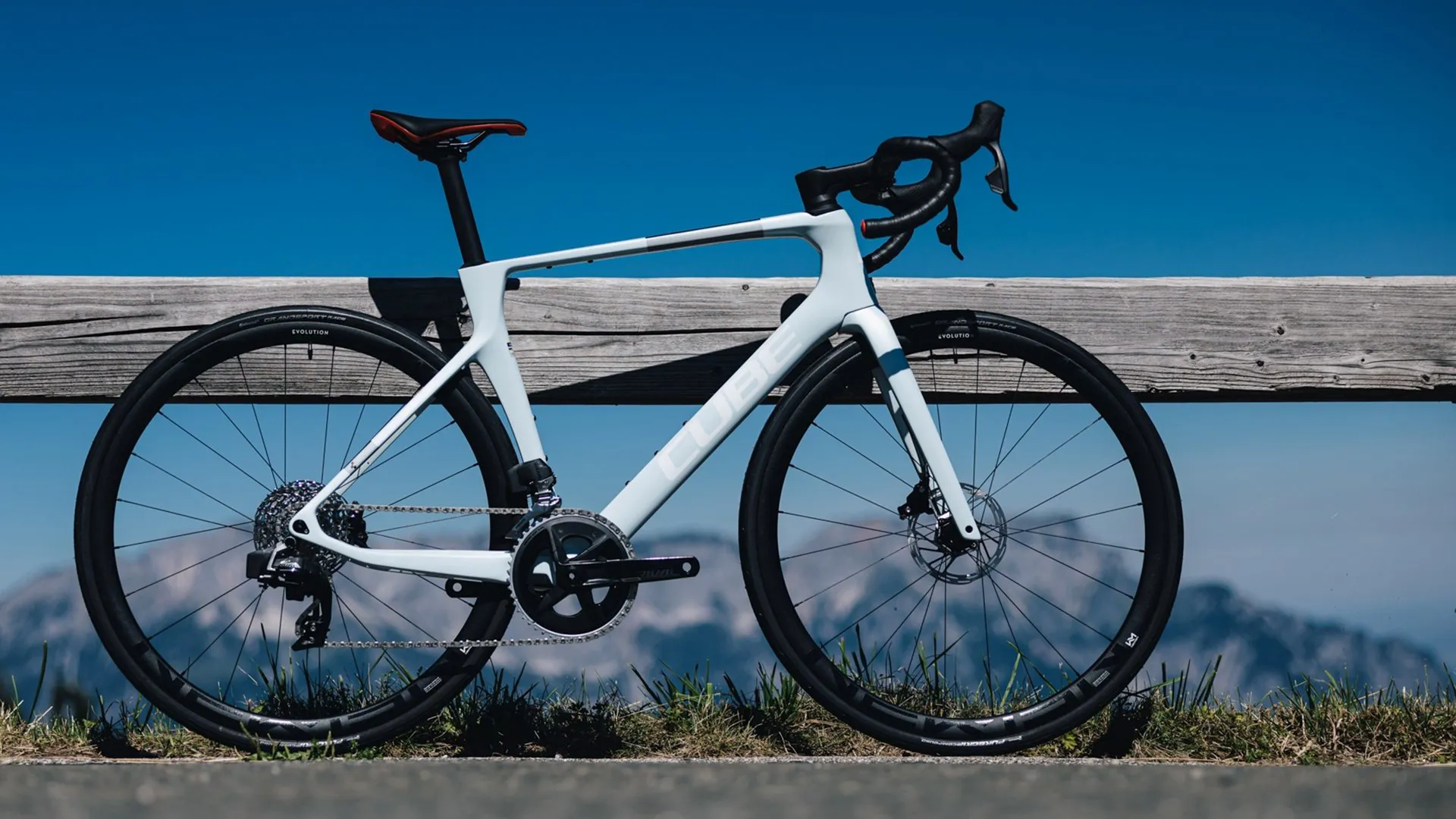 Cube Agree C:62 Pro ETap AXS Road Bike White/Orange 10 Cube Agree C:62 Pro ETap AXS Road Bike White/Orange - Image 8