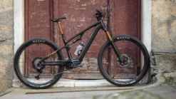 Cube AMS Hybrid One44 C:68X SLT 400X 2024 Carbon/Gold 11 Cube AMS Hybrid One44 C:68X SLT 400X 2024 Carbon/Gold -Cycle Pro Gear 804300 o 00