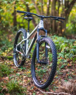 Orange Clockwork Evo 29 Comp Hardtail Mountain Bike 2023 Stork Grey/Smoke White -Cycle Pro Gear A7402262