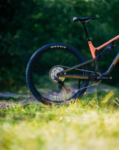 Rocky Mountain Altitude C50 Enduro Mountain Bike Grey/Pink 18 Rocky Mountain Altitude C50 Enduro Mountain Bike Grey/Pink -Cycle Pro Gear A7408369