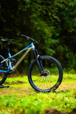 Mondraker Superfoxy Full Suspension Mountain Bike 2023 Silver/Blue 18 Mondraker Superfoxy Full Suspension Mountain Bike 2023 Silver/Blue -Cycle Pro Gear DSC09093