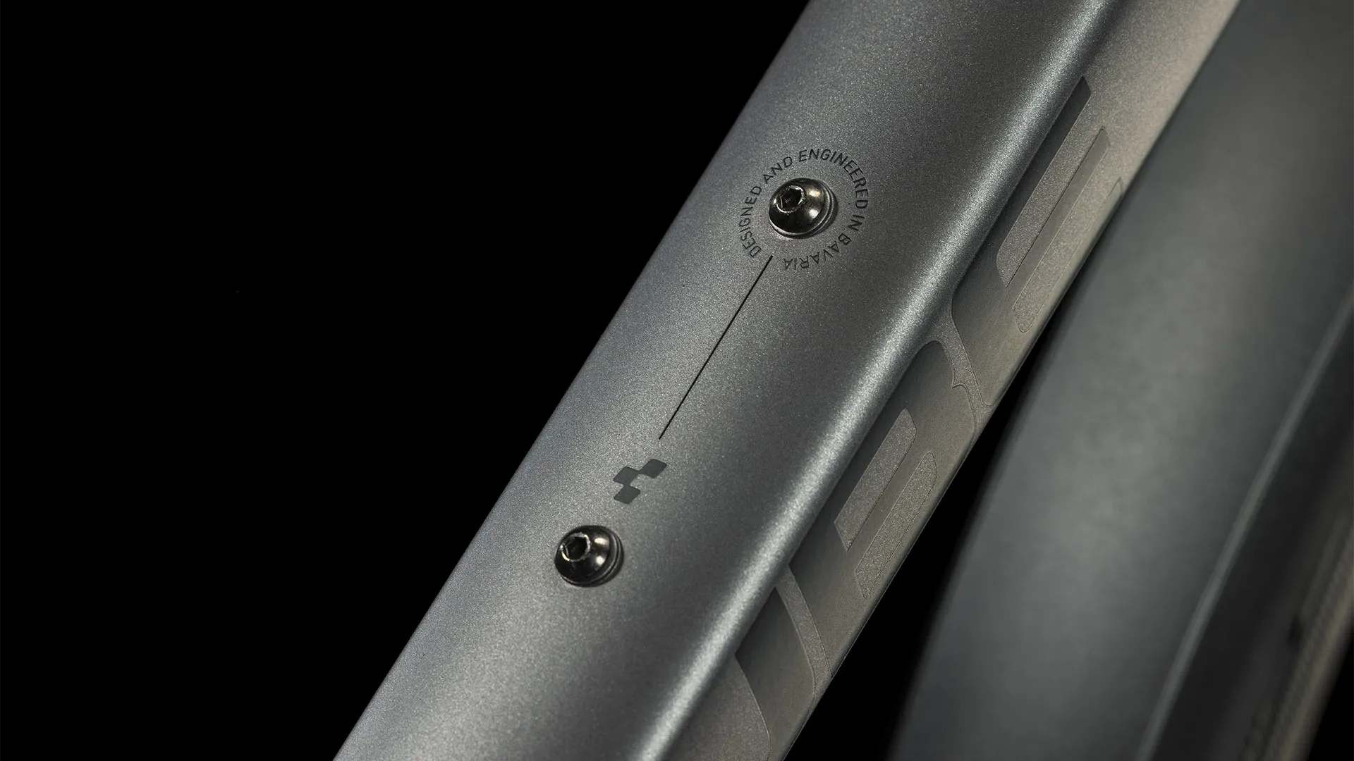 Cube Nature Allroad Trekking Bike 2024 Graphite/Black 5 Cube Nature Allroad Trekking Bike 2024 Graphite/Black - Image 3