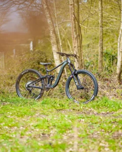 Giant Reign 1 Enduro Mountain Bike 2023 Airglow/Cold Night -Cycle Pro Gear GiantReign1Enduro2023