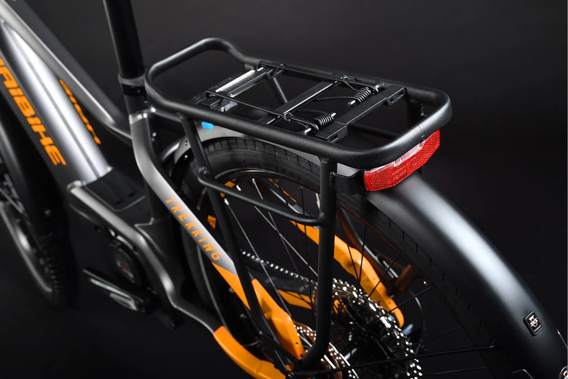 Haibike Trekking 10 625Wh Electric Hybrid Bike Titan/Lava/Black 5 Haibike Trekking 10 625Wh Electric Hybrid Bike Titan/Lava/Black - Image 3