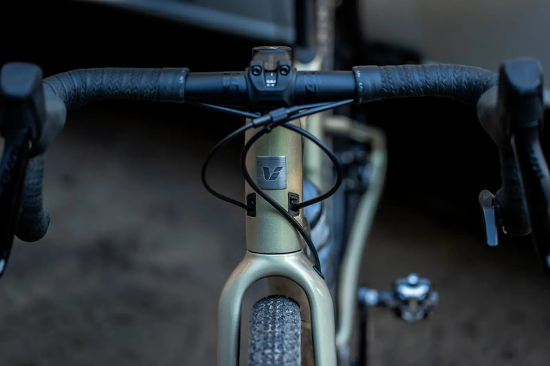 Liv Devote Advanced 1 Womens Gravel Adventure Bike Dynamic Bronze 6 Liv Devote Advanced 1 Womens Gravel Adventure Bike Dynamic Bronze - Image 4