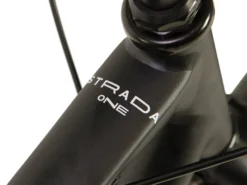 Raleigh Strada Crossbar Hybrid Bike Black/Grey -Cycle Pro Gear Strada crossbar Image 4 2048x2048