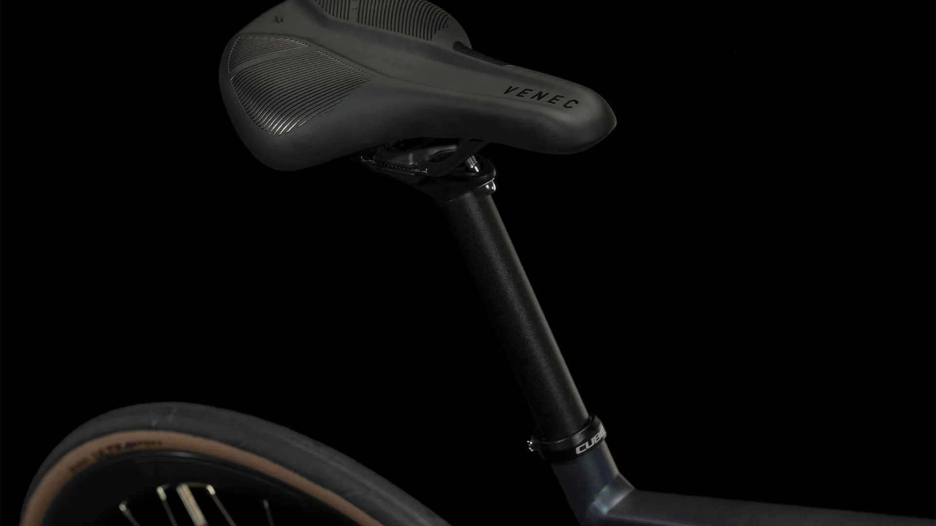 Cube Attain Road Bike 2024 Deep Blue/White 6 Cube Attain Road Bike 2024 Deep Blue/White - Image 4